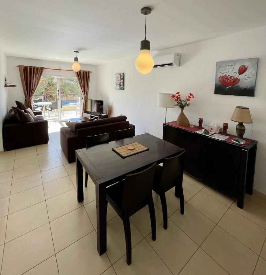 109 Queens Gardens, Paphos Apartment Exterior photo