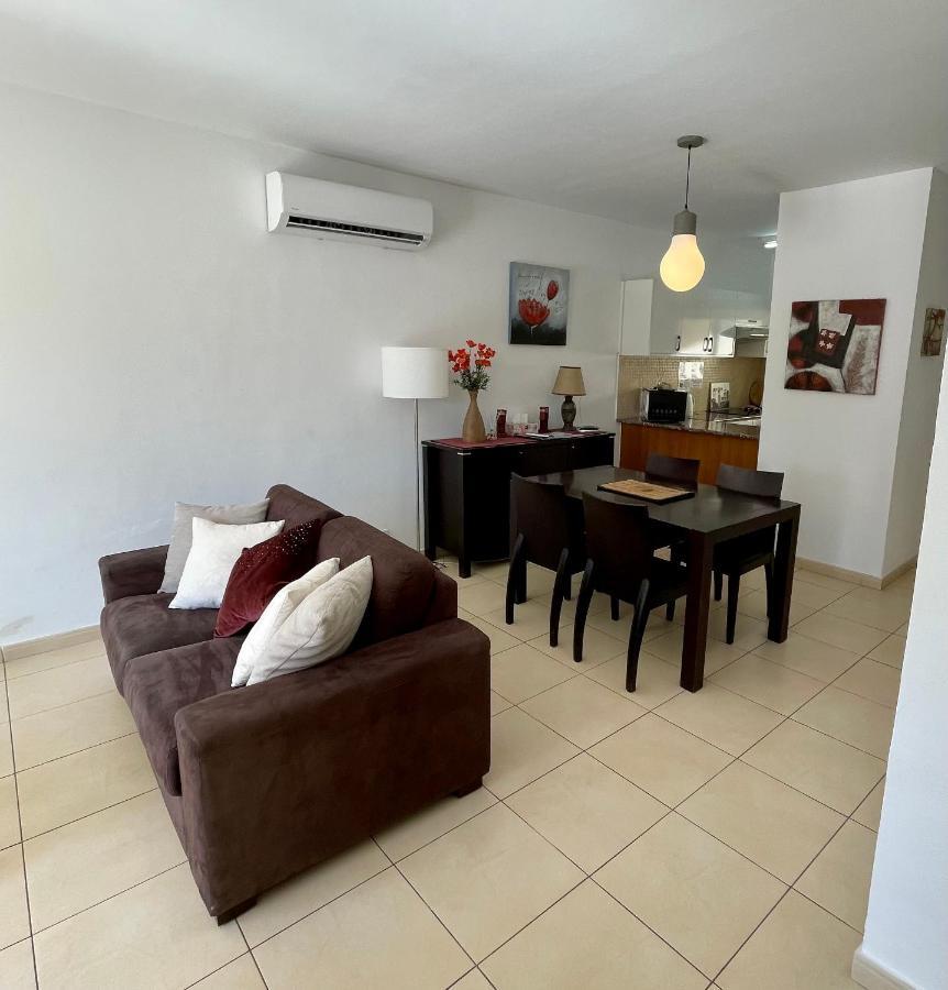 109 Queens Gardens, Paphos Apartment Exterior photo